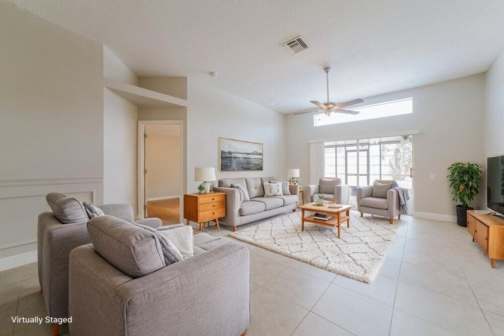 10225 Hunters Haven Blvd - Photo 4 of 19