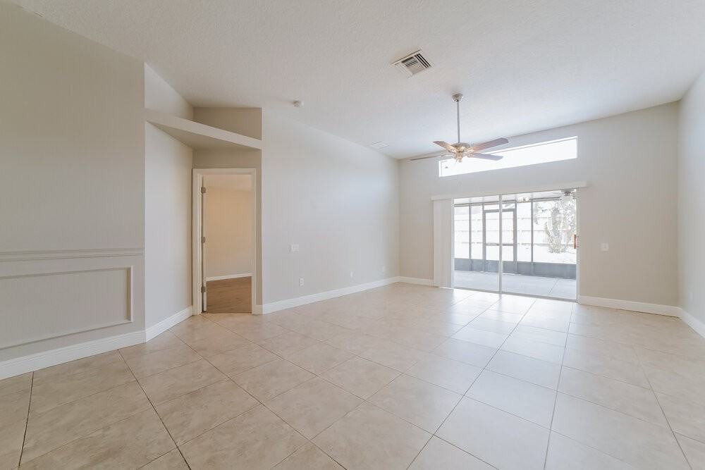 10225 Hunters Haven Blvd - Photo 5 of 19