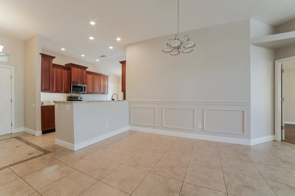 10225 Hunters Haven Blvd - Photo 7 of 19