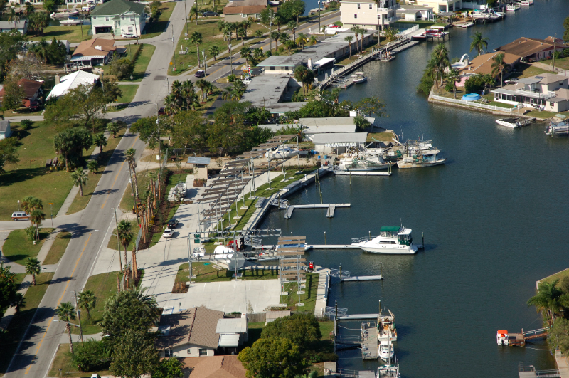 6423 Harbor Dr - Photo 2 of 19