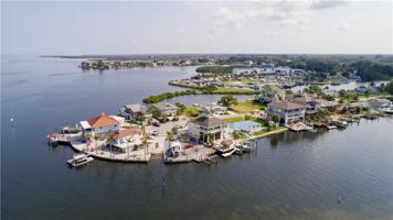 featured image of 6423 Harbor Dr