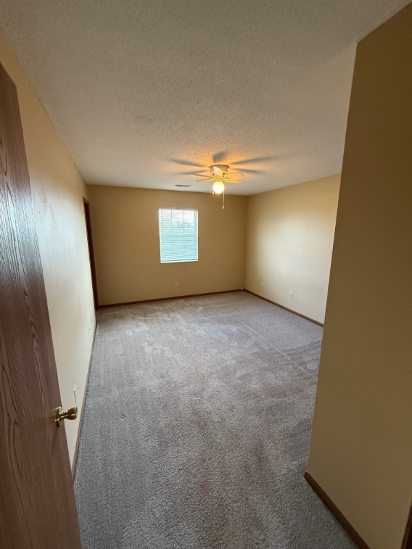 801 Brittany Ct - Photo 5 of 11