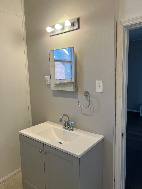 2632 Madison Ave - Photo 2 of 6