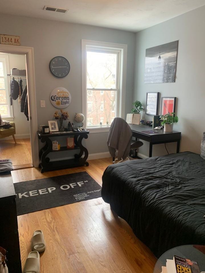 186 Kelton St - Photo 5 of 21