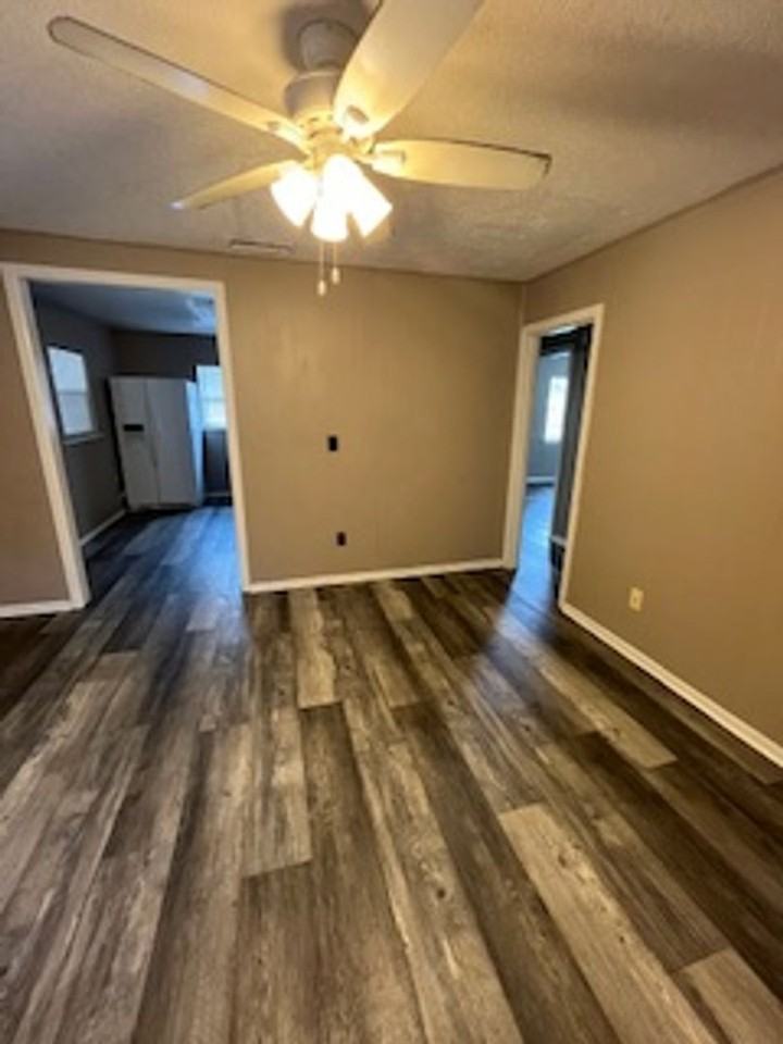 4904 W 19th Ct - Photo 3 of 15