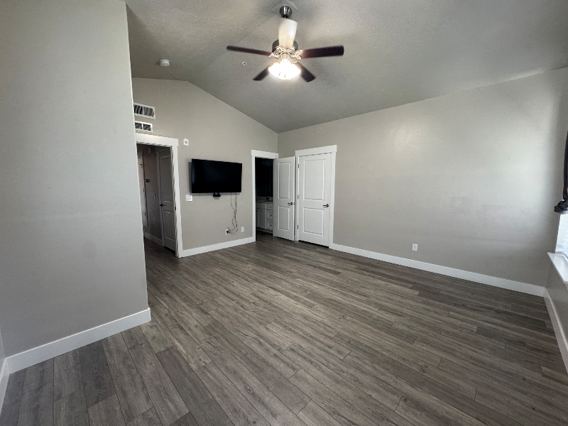 1128 Se #4301 - Photo 2 of 14