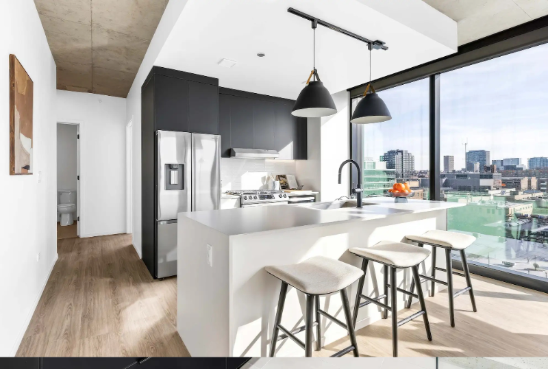 216 N Elizabeth St - Photo 3 of 16