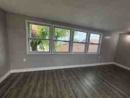 featured image of 1064 N Tamiami Trl #1