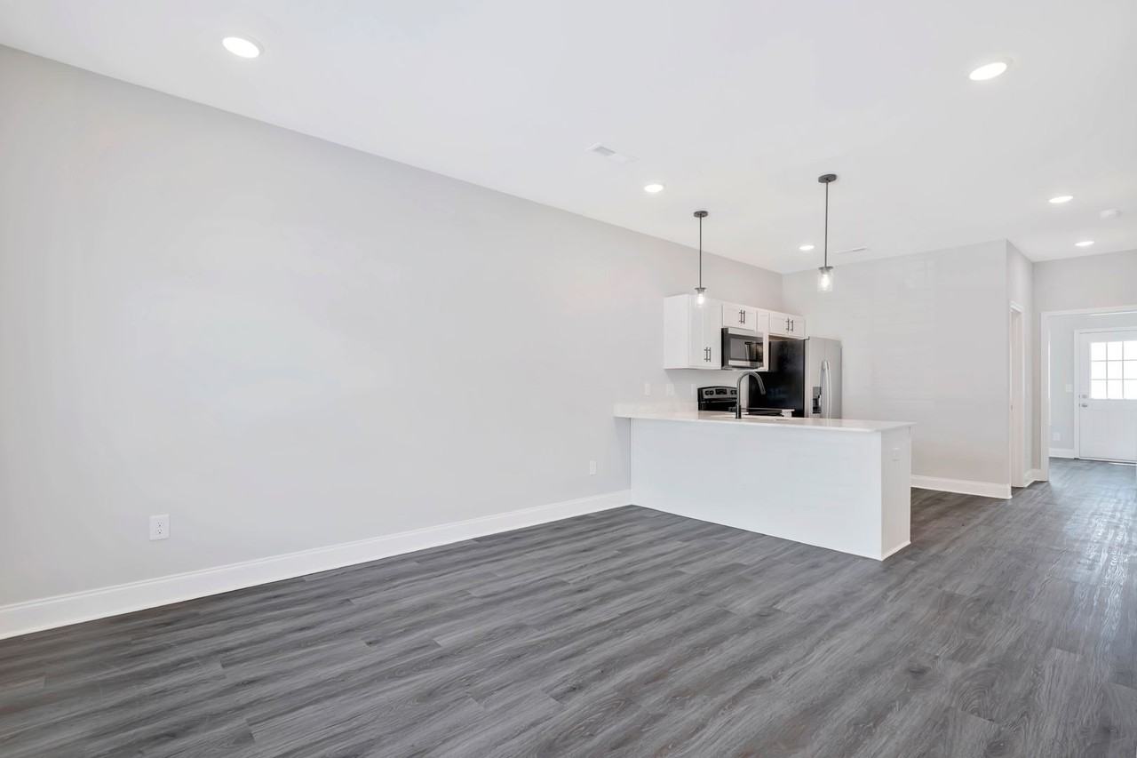 Needmore Creek Townhomes - Photo 6 of 27