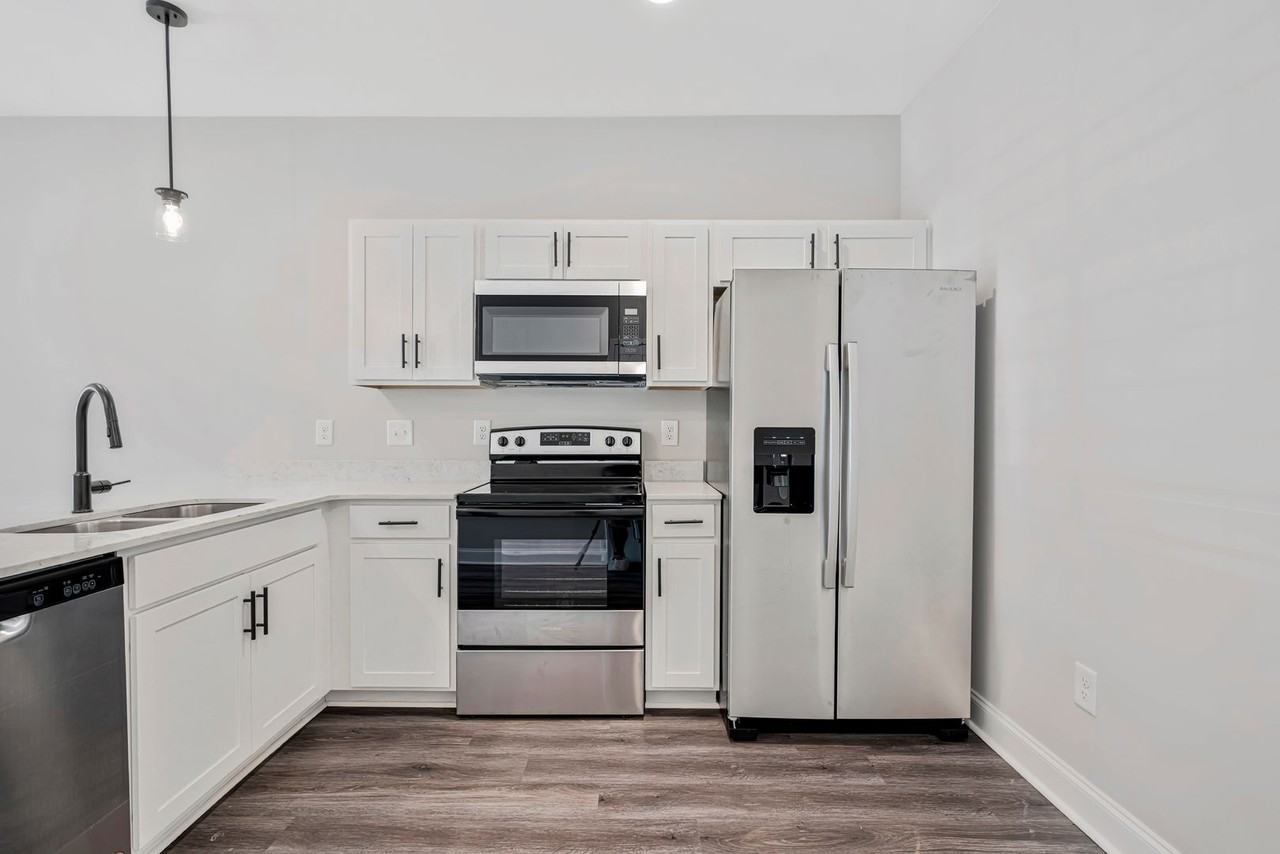 Needmore Creek Townhomes - Photo 7 of 26