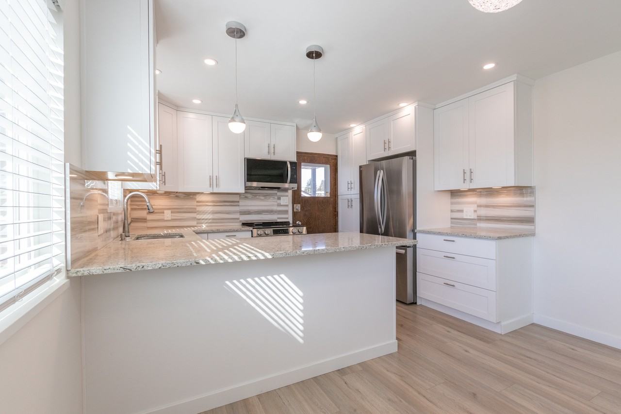 Single Family Home - Photo 3 of 21