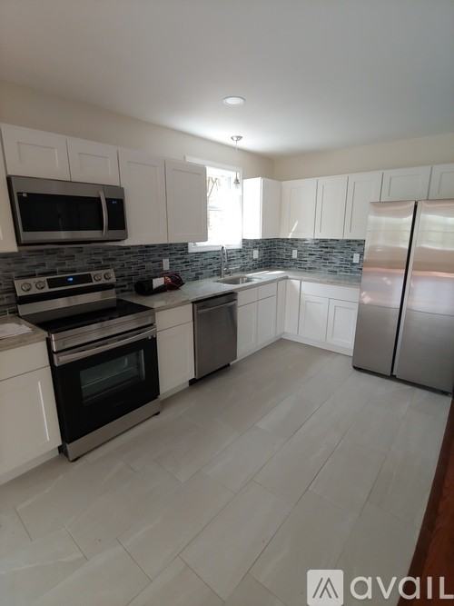 4 Cutler St #2 - Photo 4 of 17