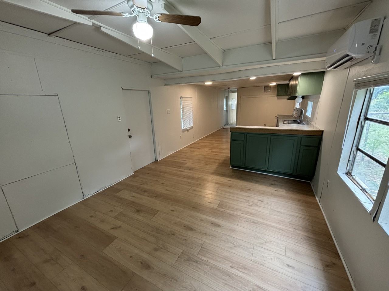 1104 Avenue B #5 - Photo 2 of 6