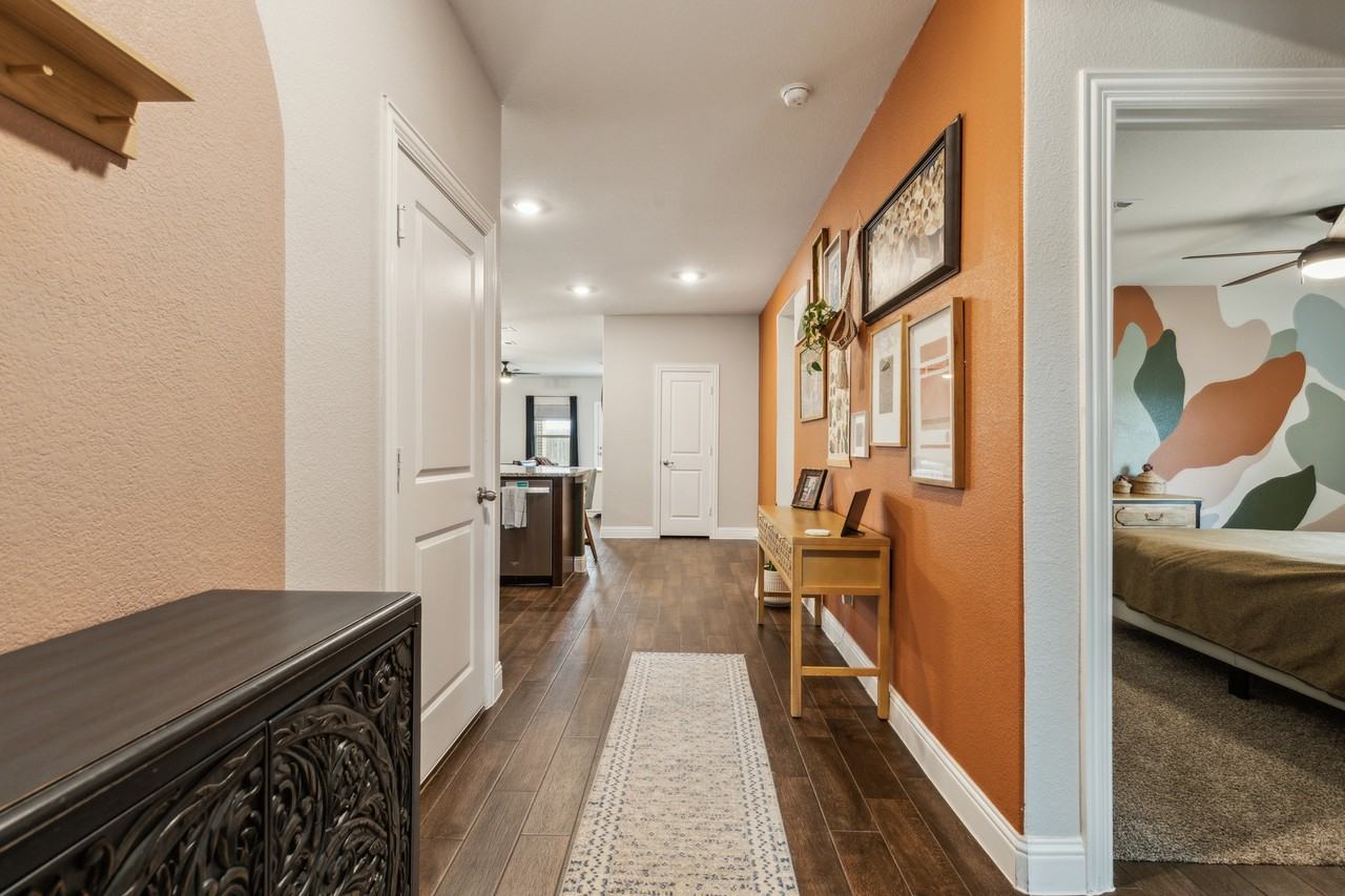 4018 Woodford Dr #NA - Photo 3 of 25