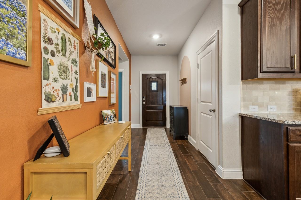 4018 Woodford Dr #NA - Photo 4 of 25