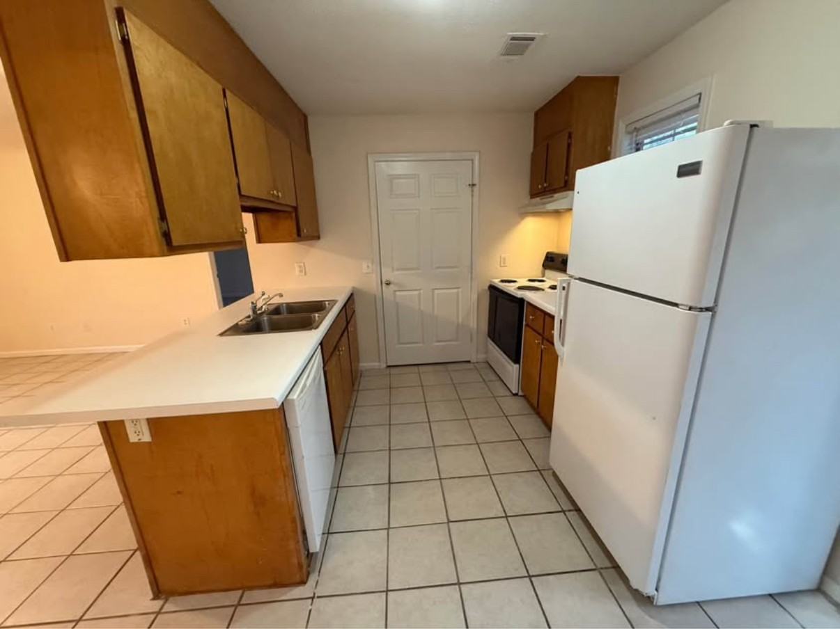 48 Lee Road 2060 #NA - Photo 3 of 17