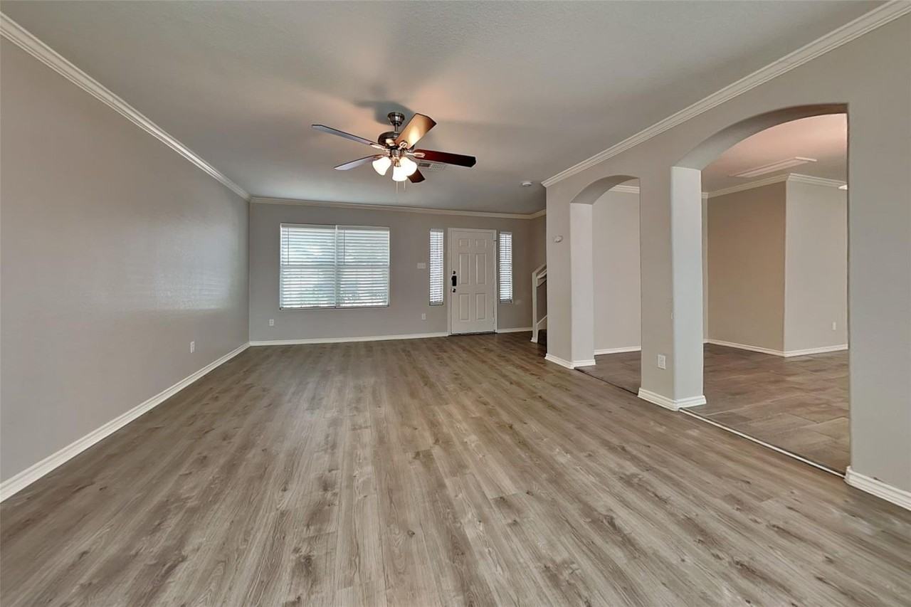 417 Mystic Trail Loop #0 - Photo 3 of 21