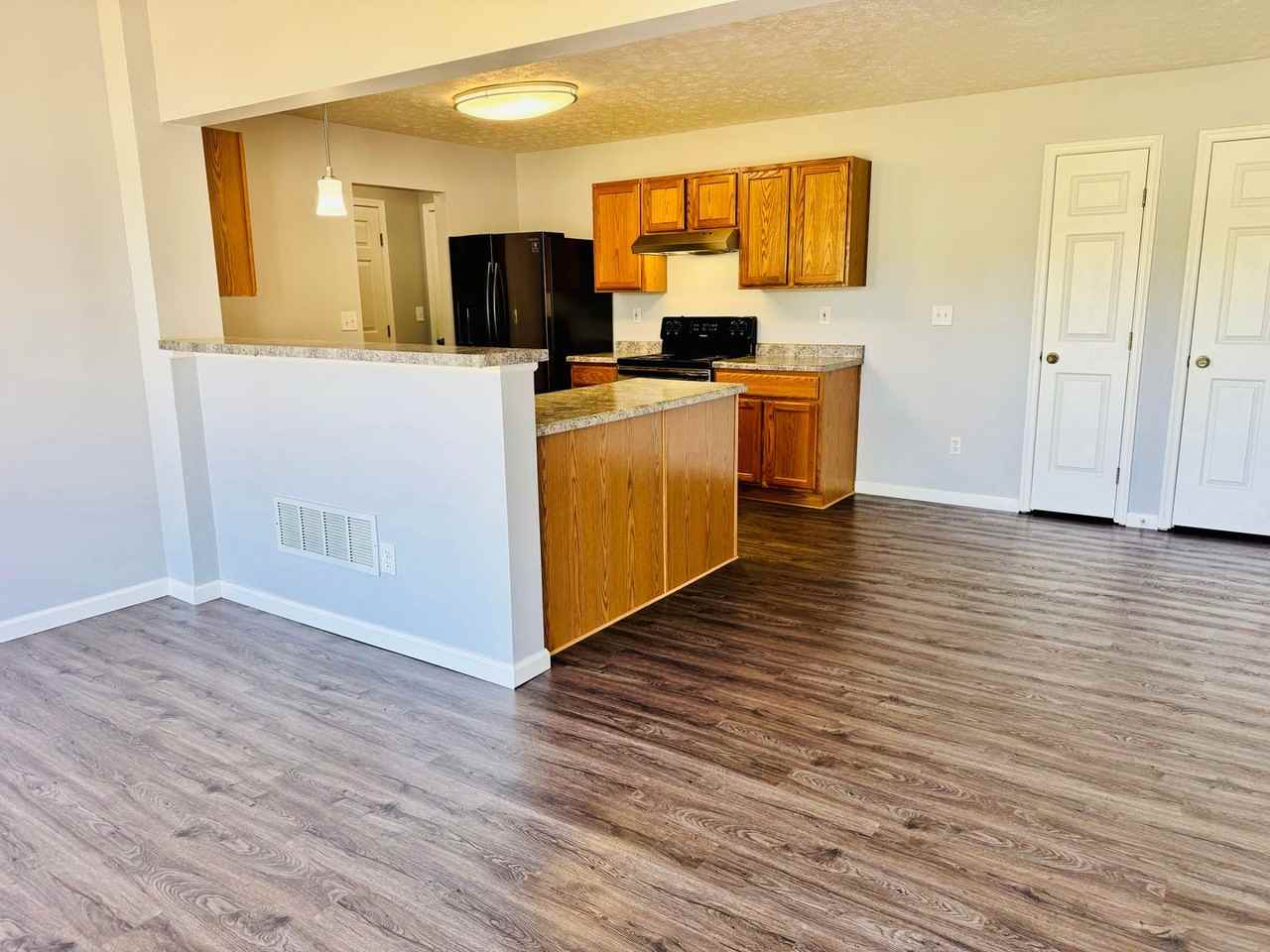 5381 Genesis Ct - Photo 5 of 31