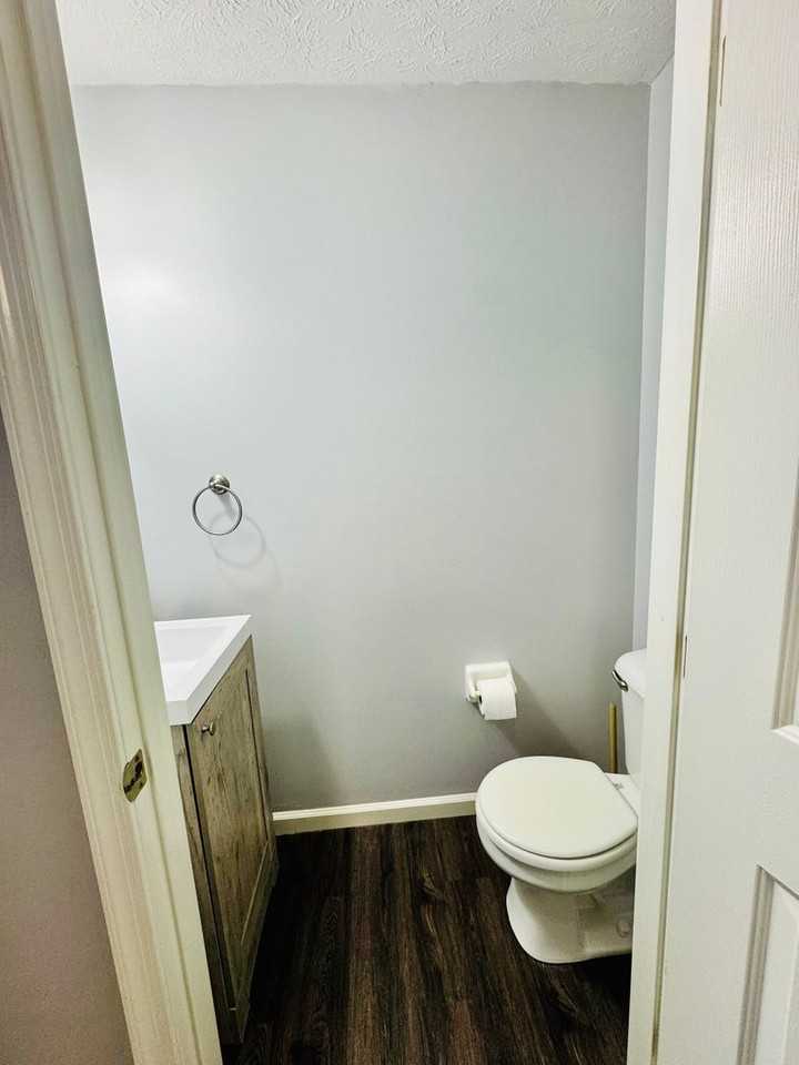 5381 Genesis Ct - Photo 6 of 31