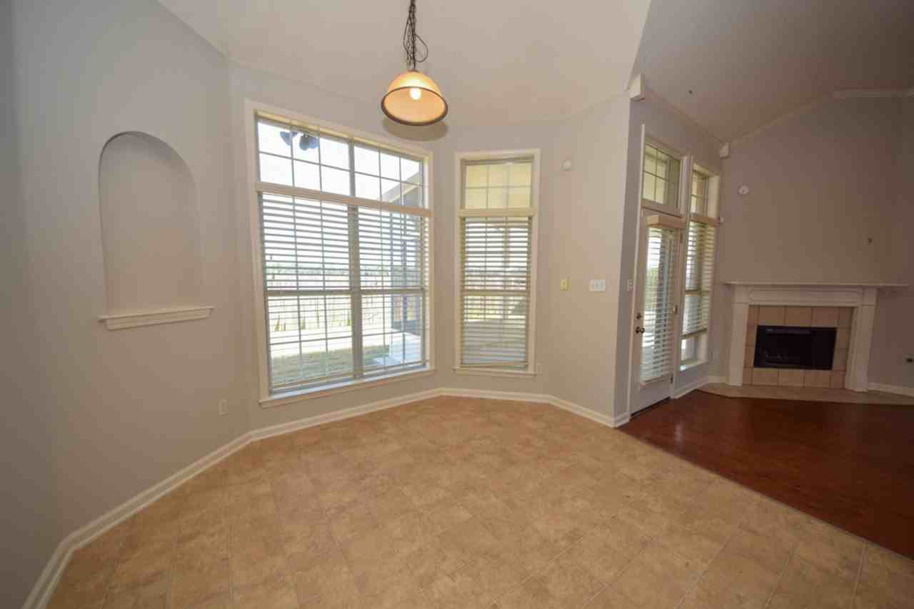 2648 Plum Creek Dr - Photo 7 of 29