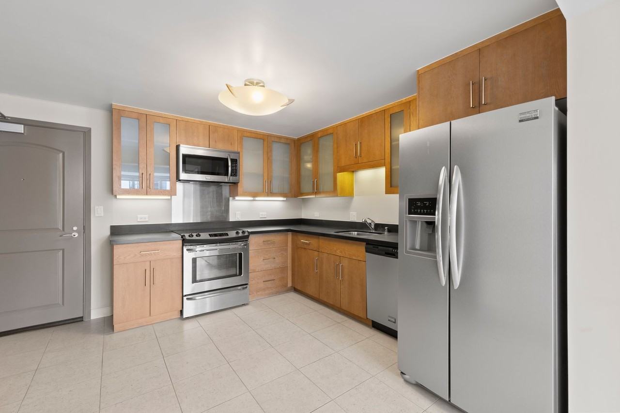 1009 Kapiolani Blvd #3804 - Photo 2 of 22