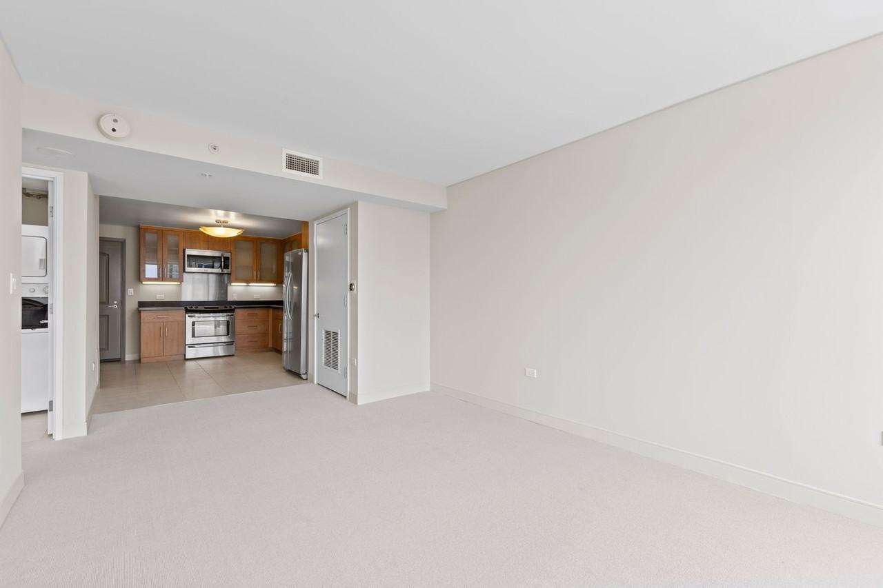 1009 Kapiolani Blvd #3804 - Photo 5 of 22