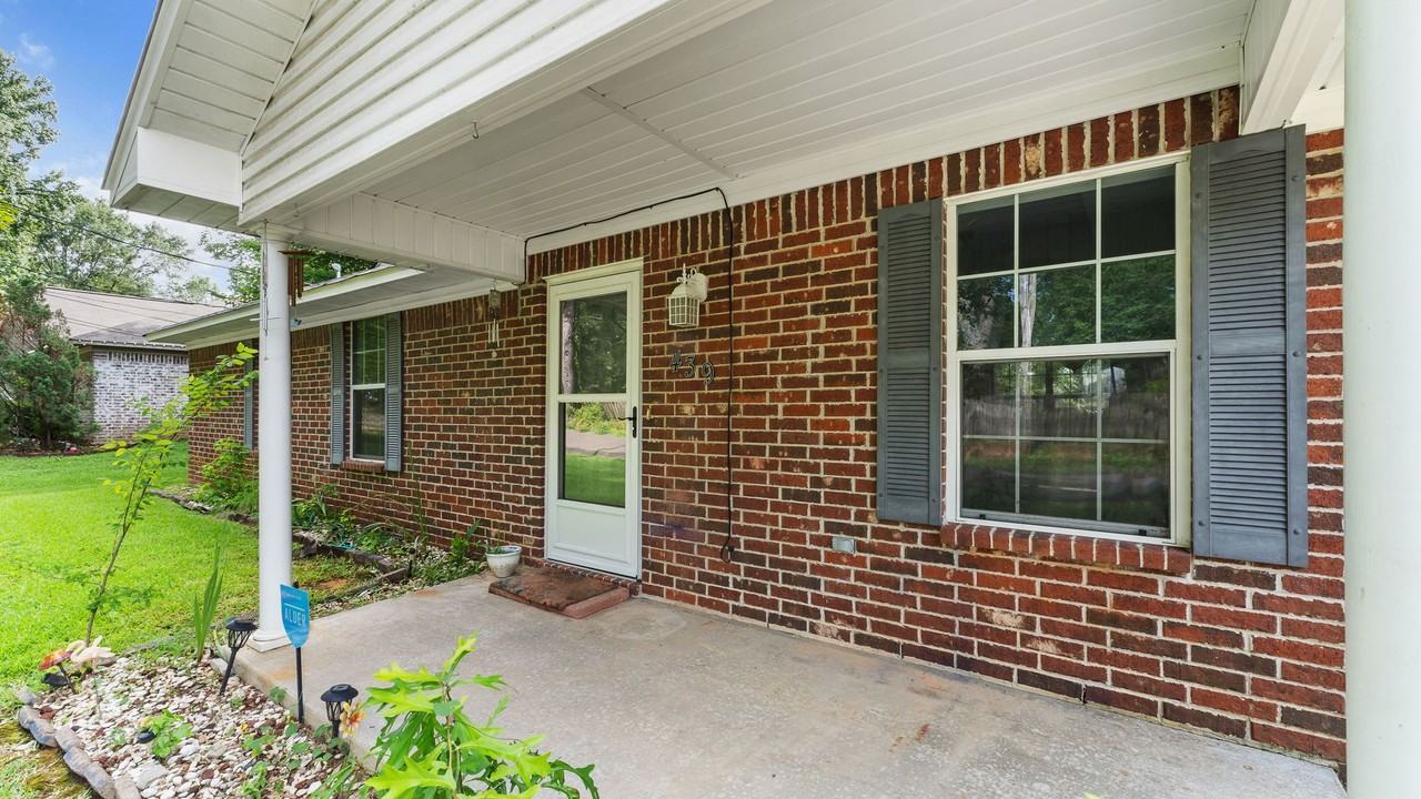 439 Post St - Photo 3 of 20