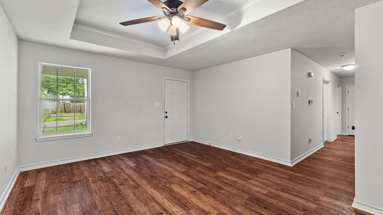 439 Post St - Photo 7 of 20