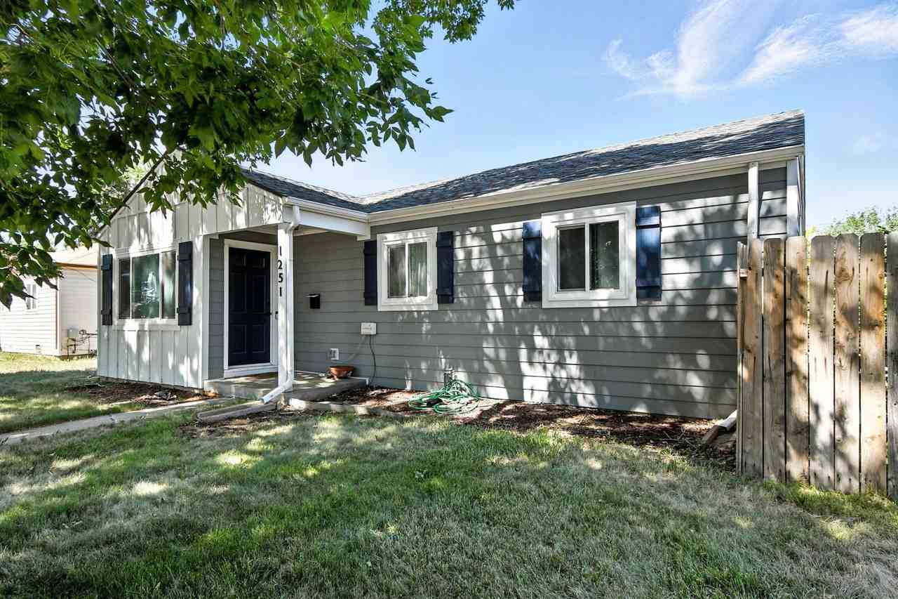 1251 S Seneca Way - Photo 2 of 25