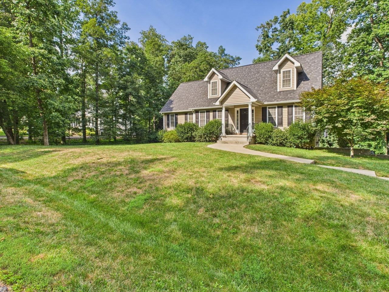 2815 Bicknell Rd - Photo 3 of 33