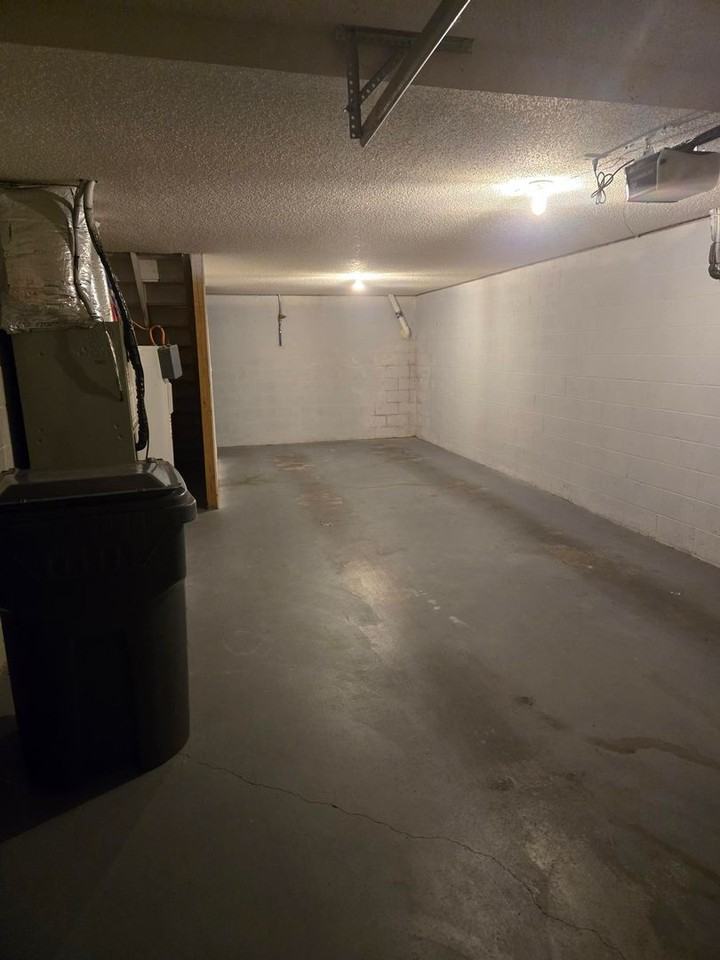 140 Amanda Ln - Photo 5 of 21