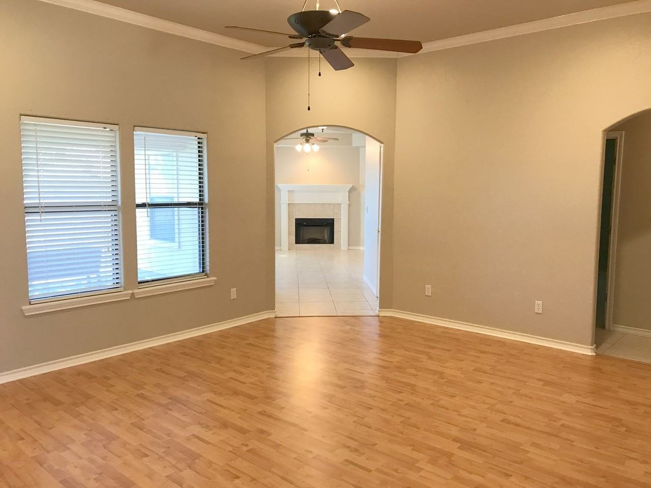 15313 Guadalupe River Dr - Photo 3 of 34