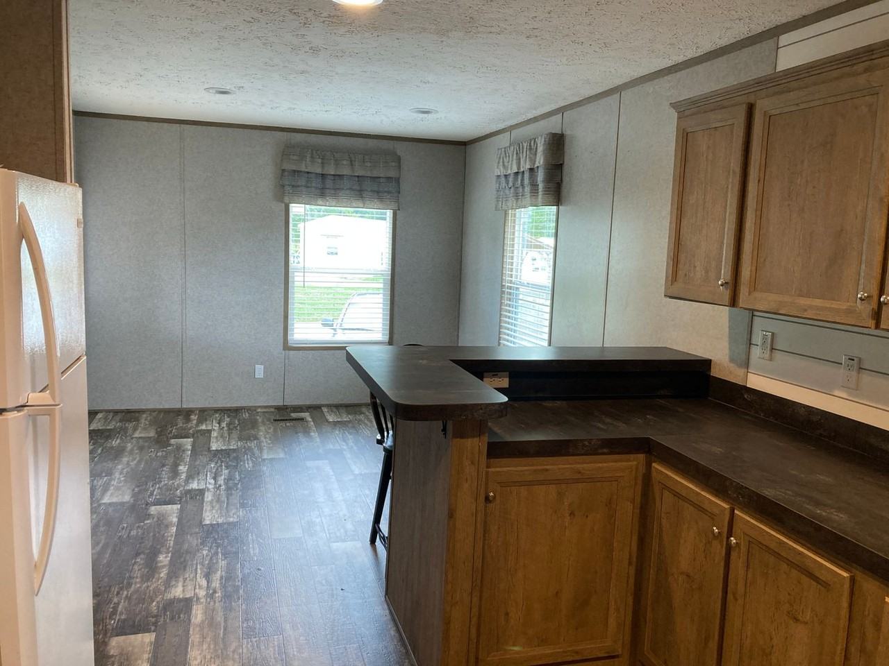 1007 Alexandria Road Southwest - Photo 6 of 12