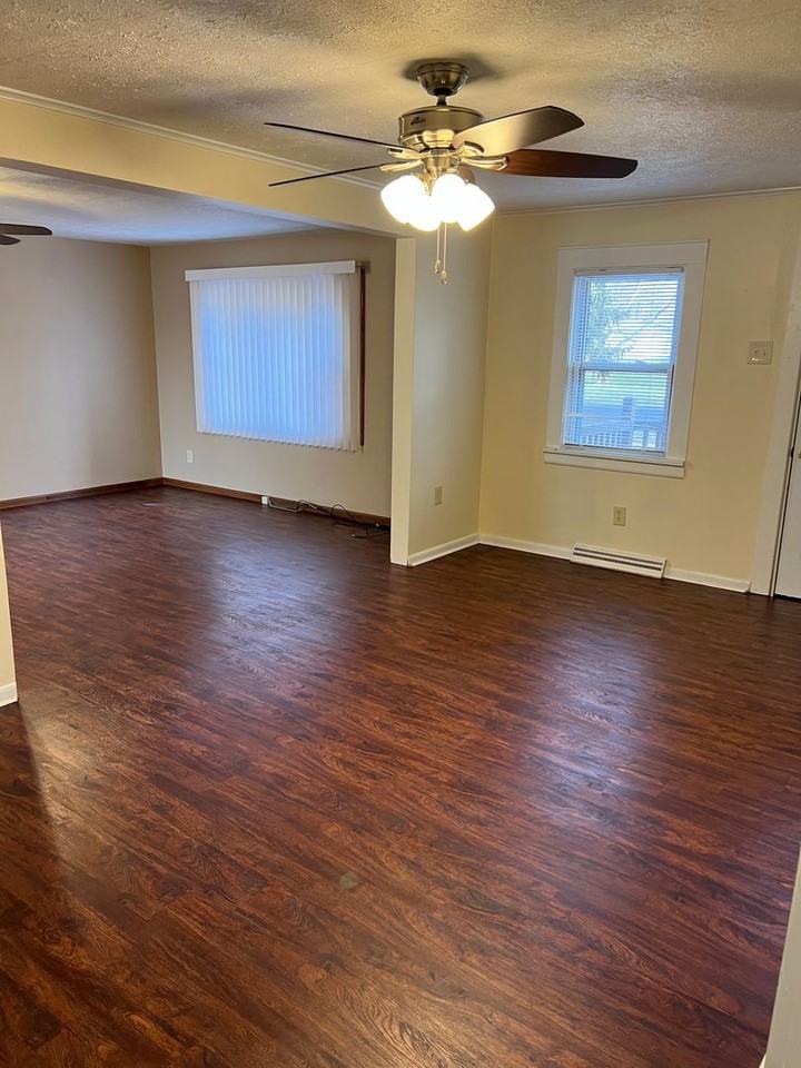 239 E Montrose St - Photo 2 of 12