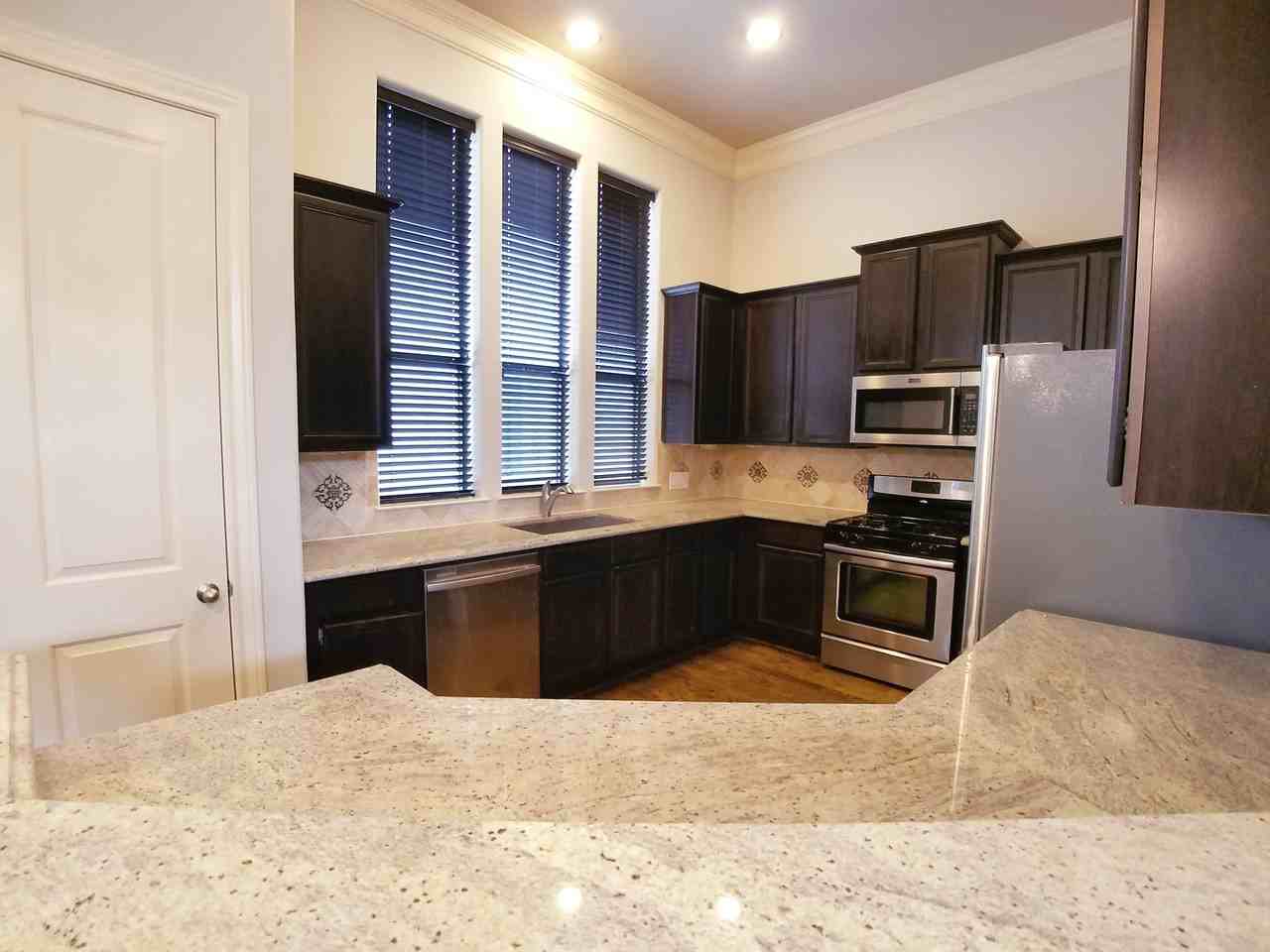 2311 Arabelle St - Photo 6 of 22
