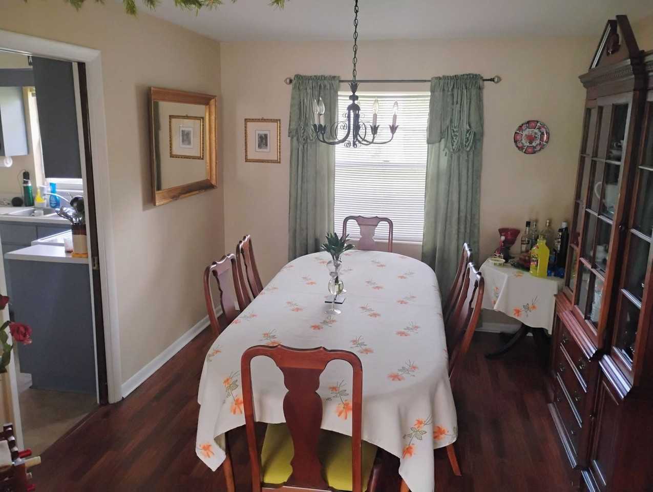 1420 Nw 46th Ter - Photo 3 of 20