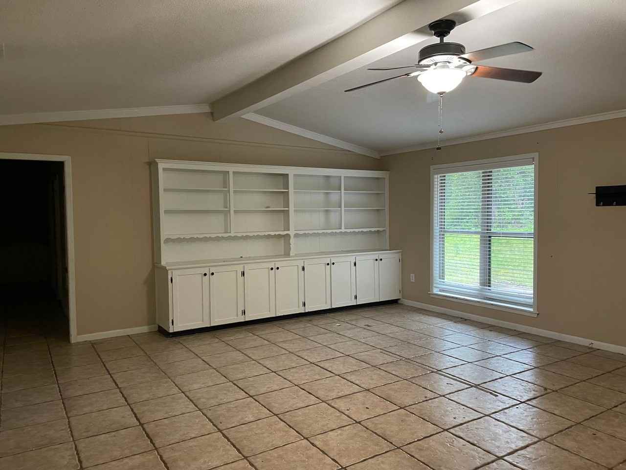 708 Honeysuckle St - Photo 2 of 20