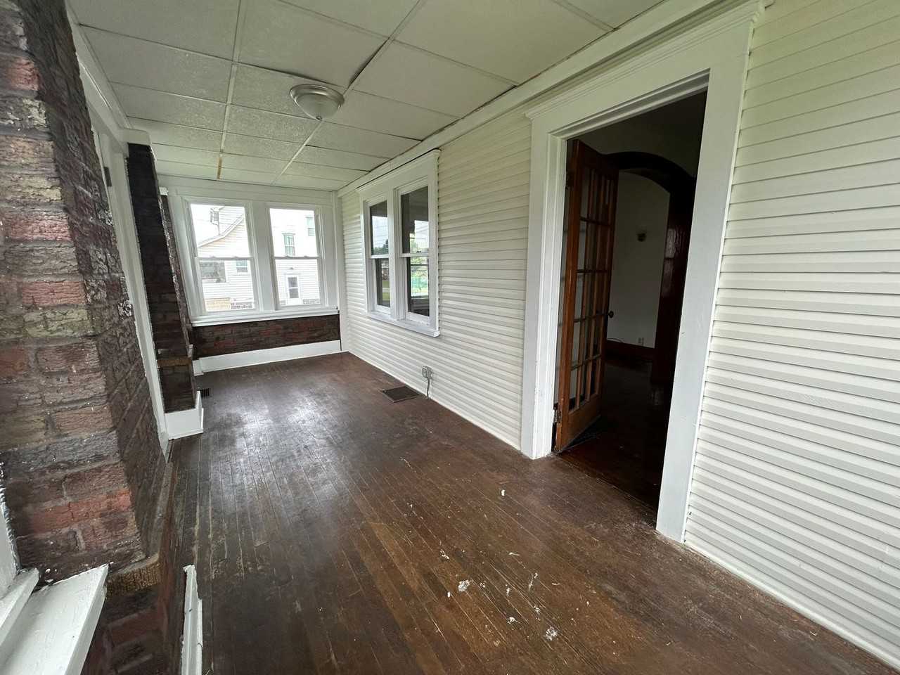 563 Barkeyville Rd - Photo 2 of 15