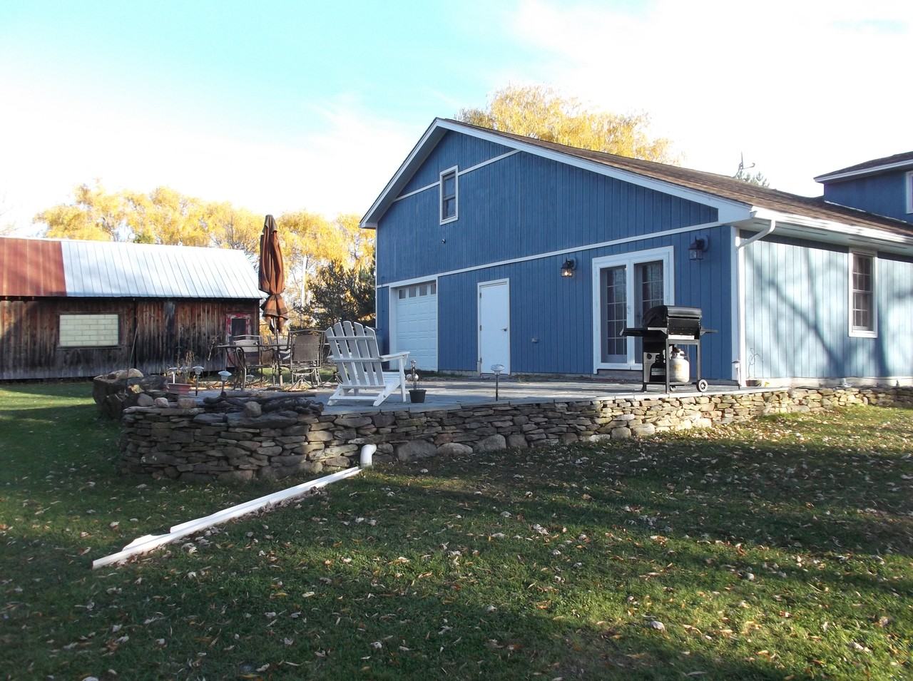 74 Hyde Rd - Photo 3 of 16