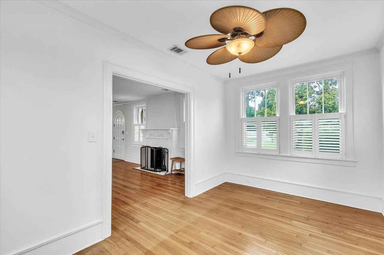 331 E 54th St - Photo 6 of 44