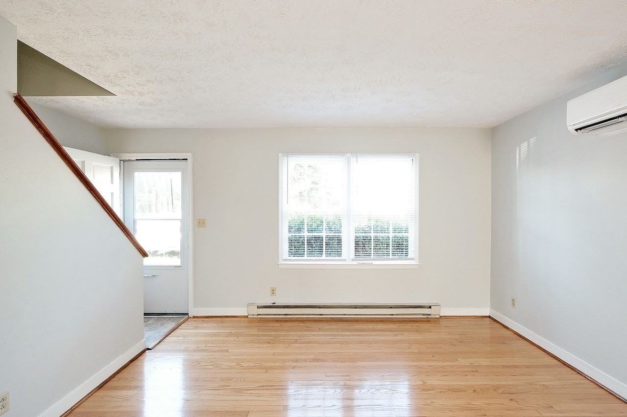 1406 Chesapeake St #B - Photo 6 of 13