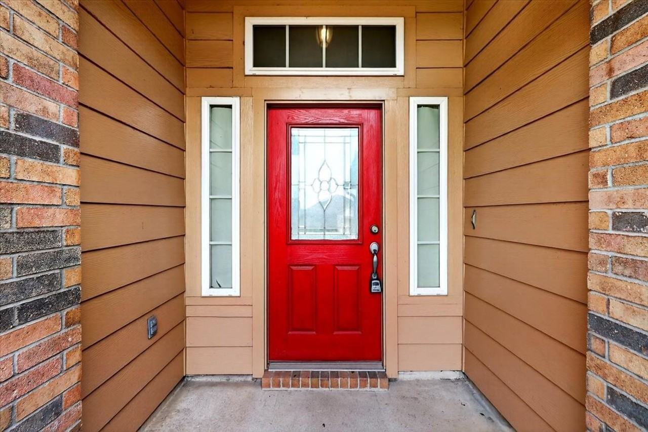 6018 Tapestry Dr - Photo 2 of 50
