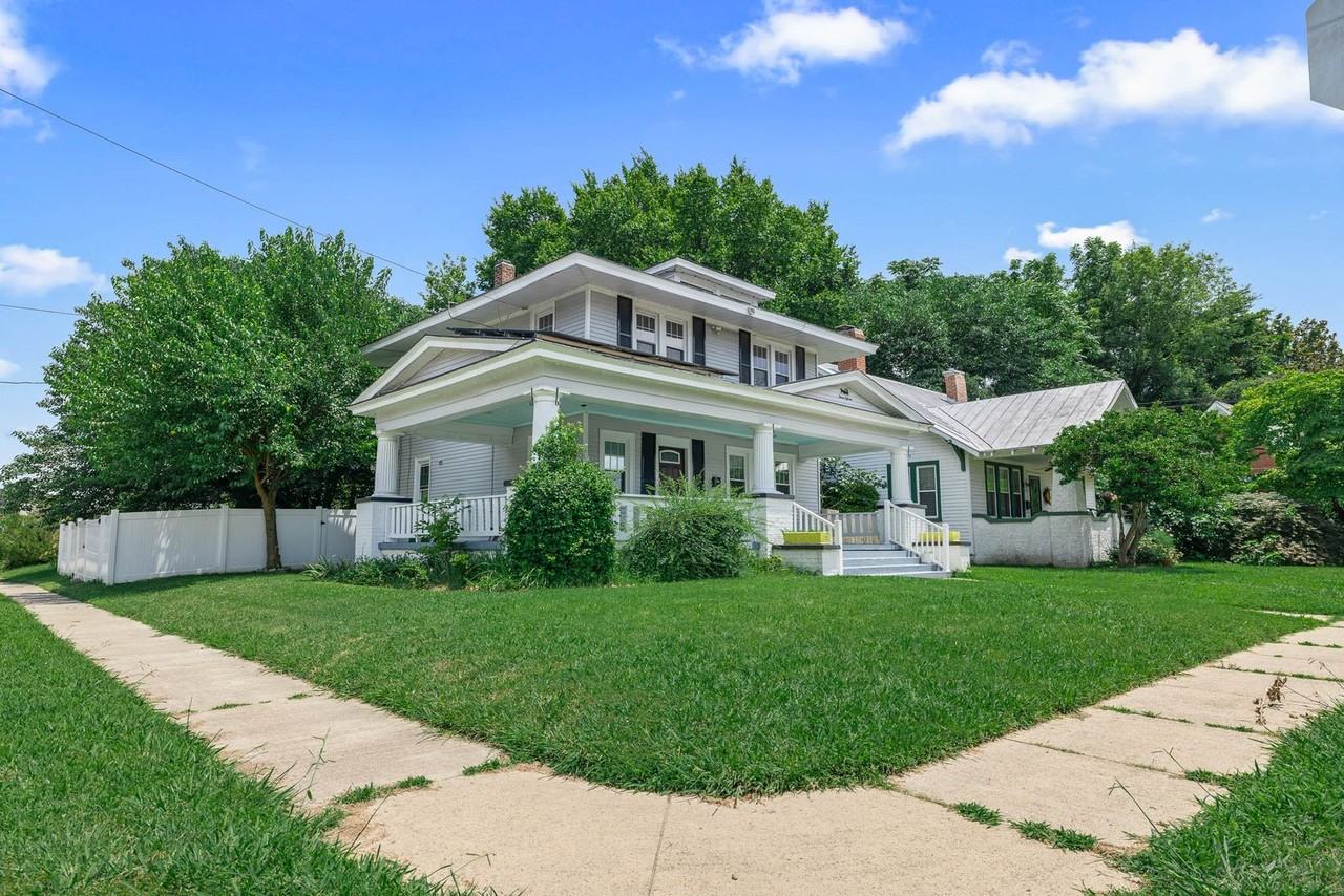 315 Virginia Ave - Photo 2 of 23