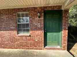 featured image of 504 N Cross St