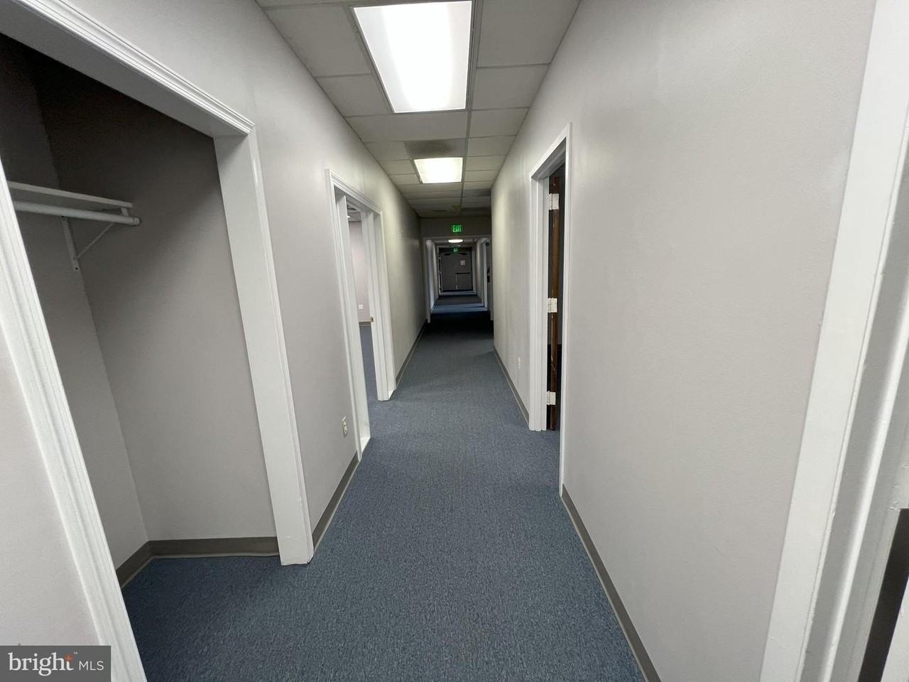 3706 Crondall Ln - Photo 3 of 20