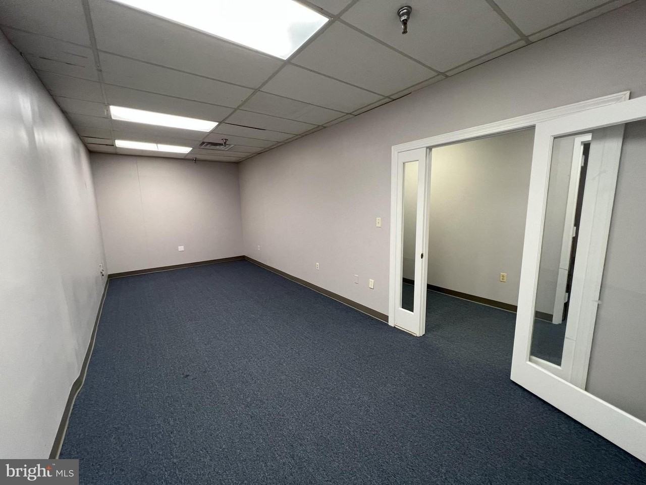 3706 Crondall Ln - Photo 4 of 20