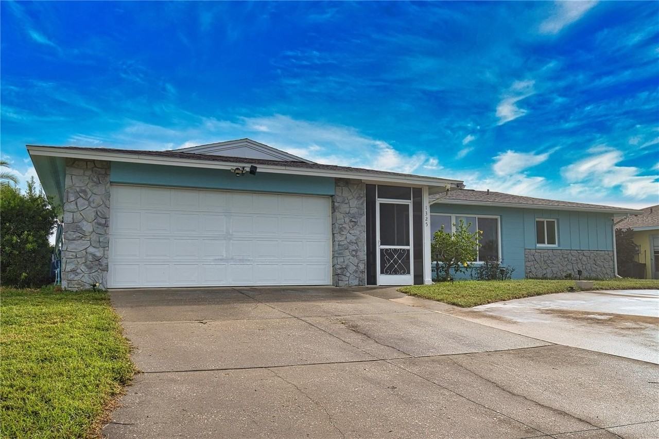 1325 Cambridge Drive