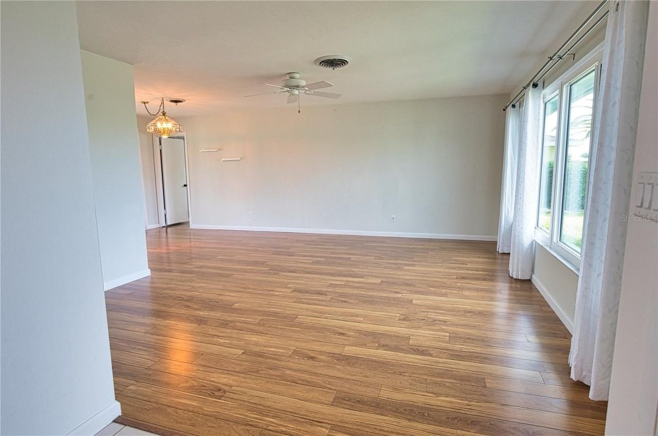 1325 Cambridge Drive - Photo 3 of 26