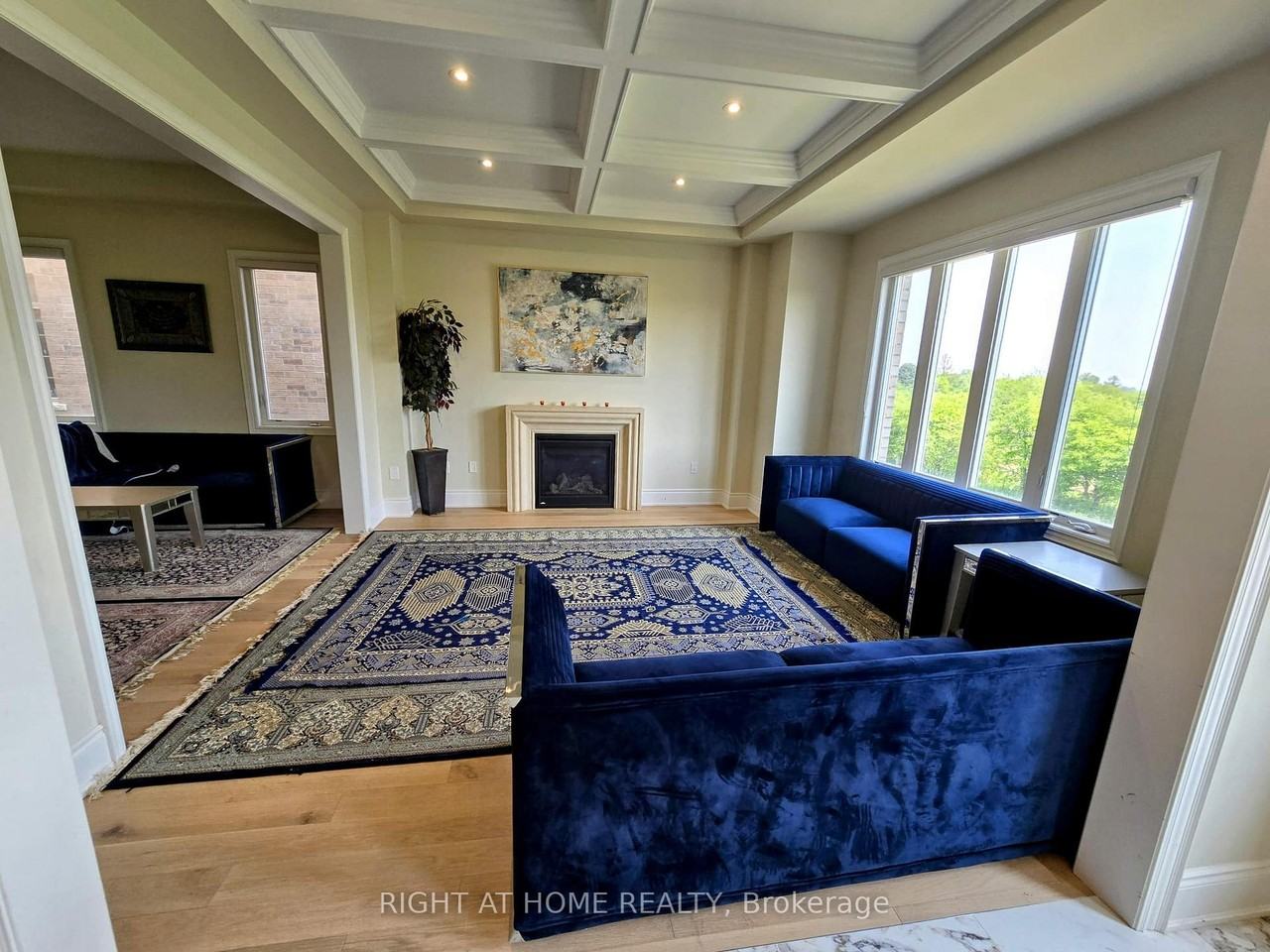 326 Boundary Boulevard - Photo 2 of 6