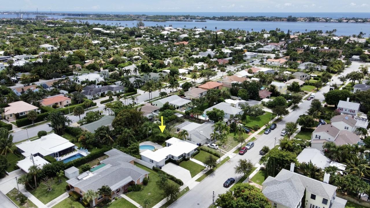 369 Valley Forge Rd - Photo 2 of 19